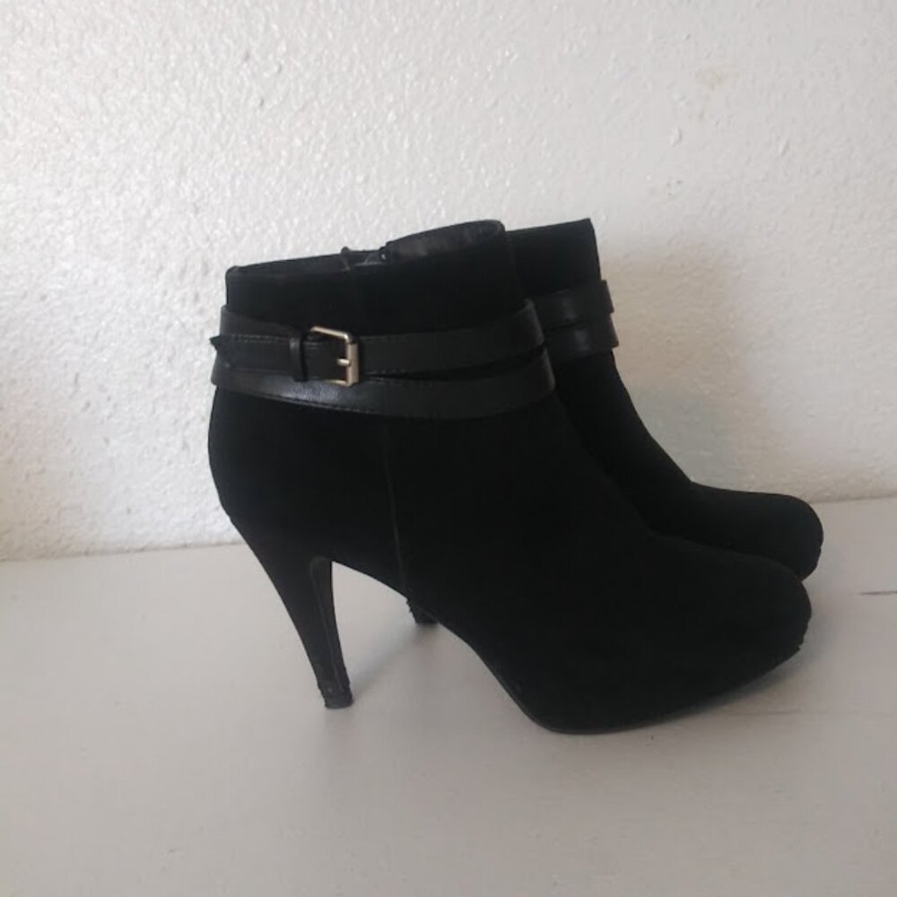 Metaphor women's size 7 1/2 black high heel ankle boots